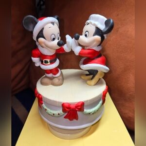 1987 Mickey And Minnie Merry Christmas Music Box By Disney And Schmid